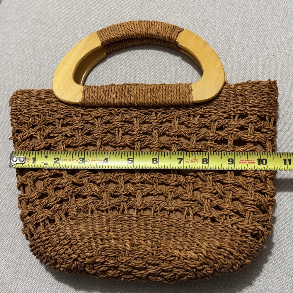 White Stag Straw Bag-Rusty Brown Woven Exterior-3 Compartments-Wooden Handle-EUC - Picture 15 of 16
